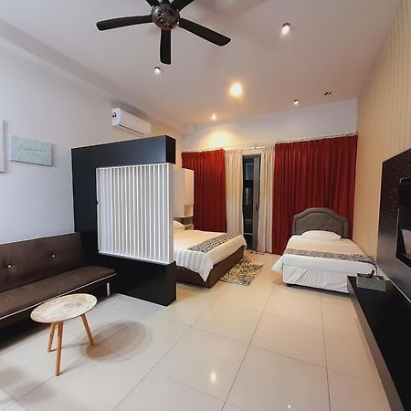Bulan Guesthouse Imago Kota Kinabalu Exterior photo